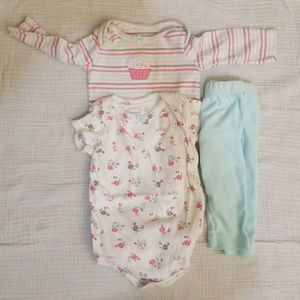 Carter's cupcake set